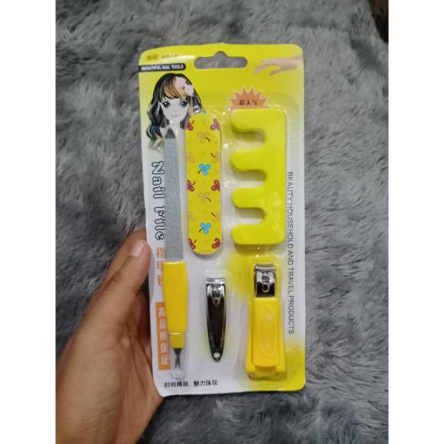 MENICURE SET NAIL FILE