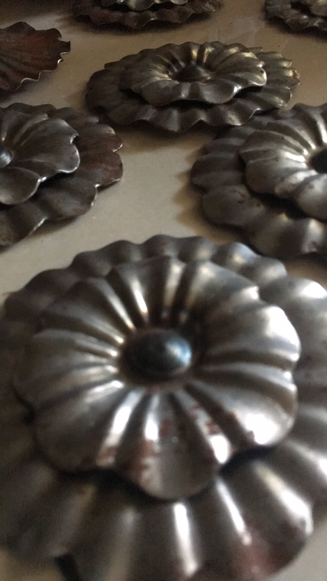 Bunga Matahari Tumpuk Besar Ornamen Pagar Besi Tempa Ornamen Tralis