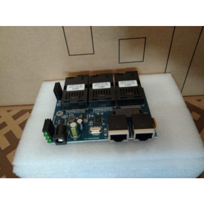 Media Converter 3 port Fo 2 port LAN 10/100 Board Only Tanpa Adaptor