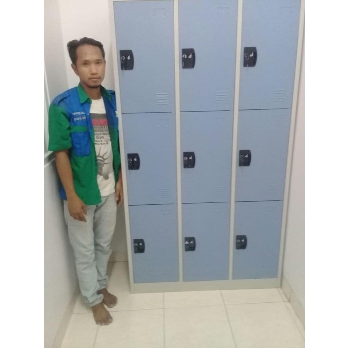 

Cabinet / Loker Modera 9 Pintu Locker Ml889 Rak Besi Serbaguna Lemari Arsip