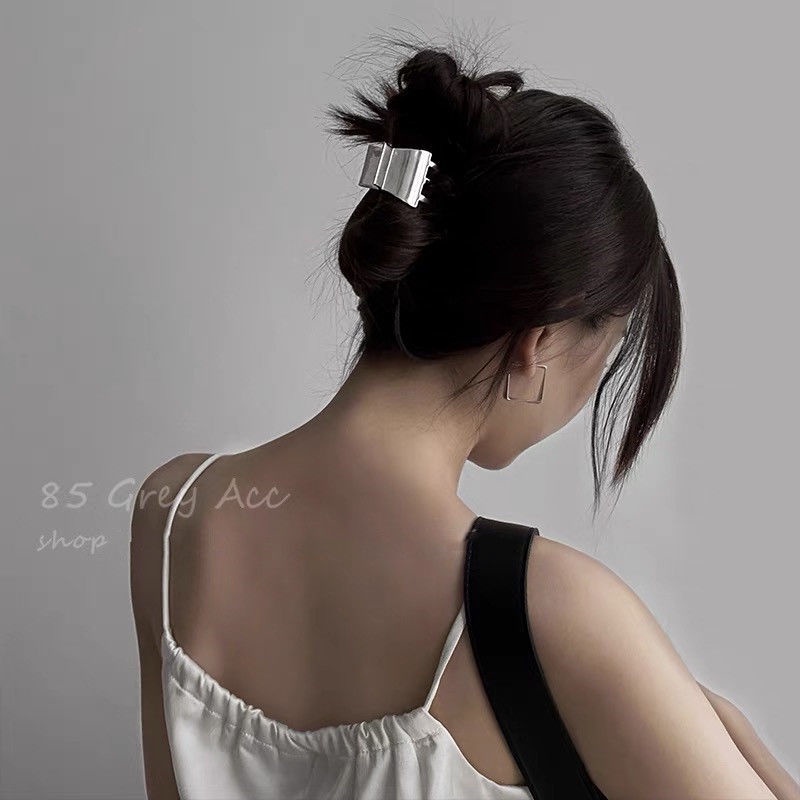 Grey metal hairpin 85 girl