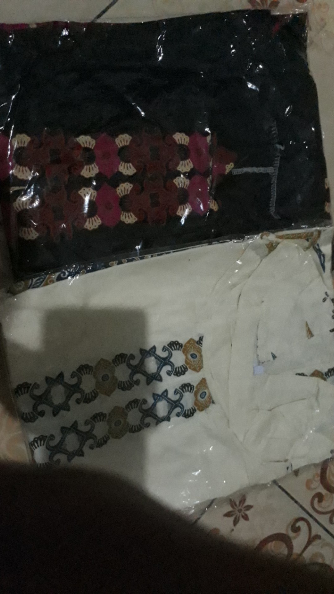 Sekar Ayu Tunik Batik