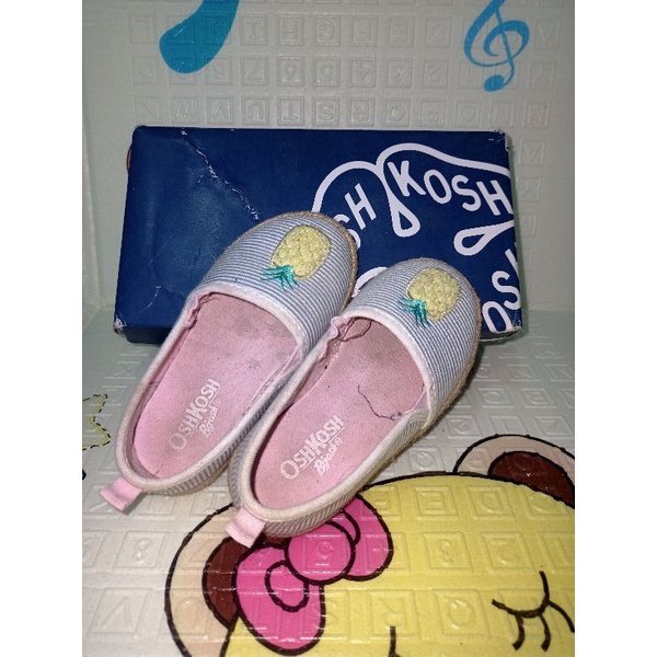 Preloved sepatu oshkosh baby