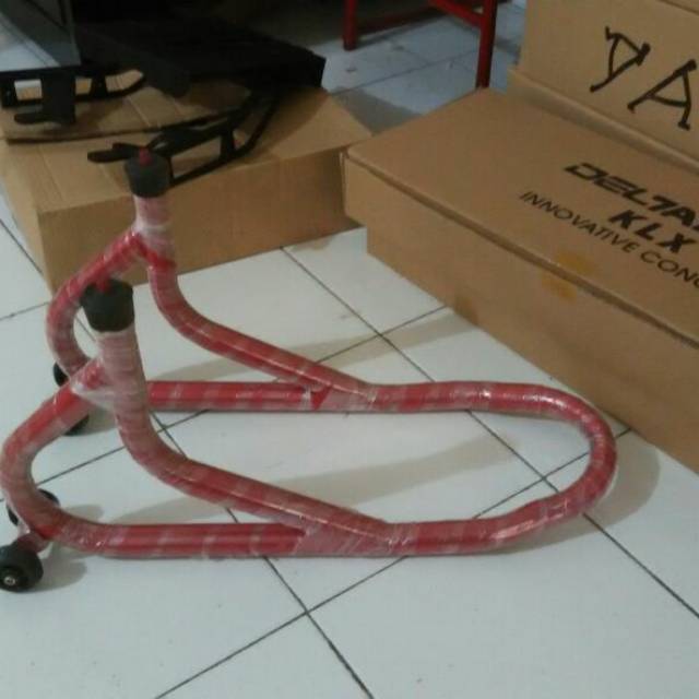 Standar pedok depan