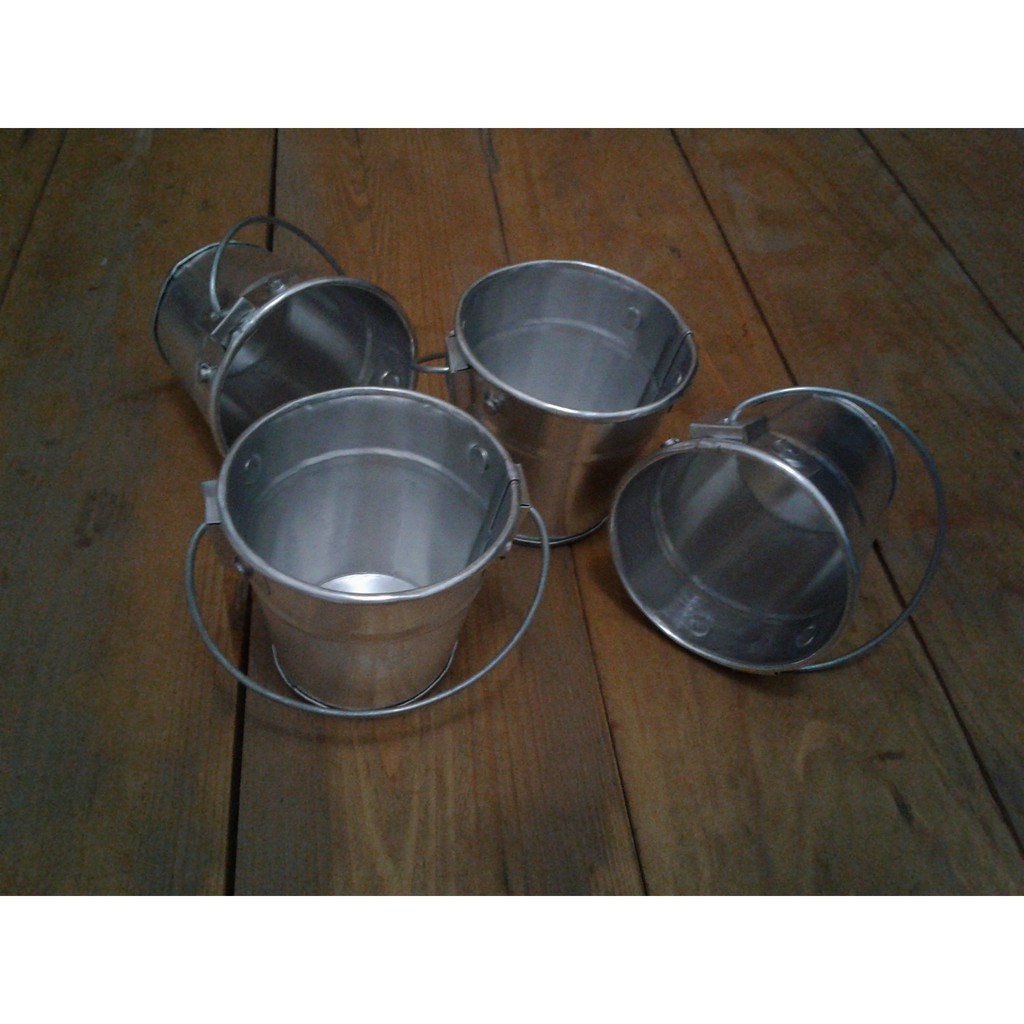Ember Mini Aluminium Polos Wadah Kue Pot Bucket Kecil 7 Cm Ember Mini Aluminium Polos Wadah Kue Pot Bucket Kecil 7 Cm