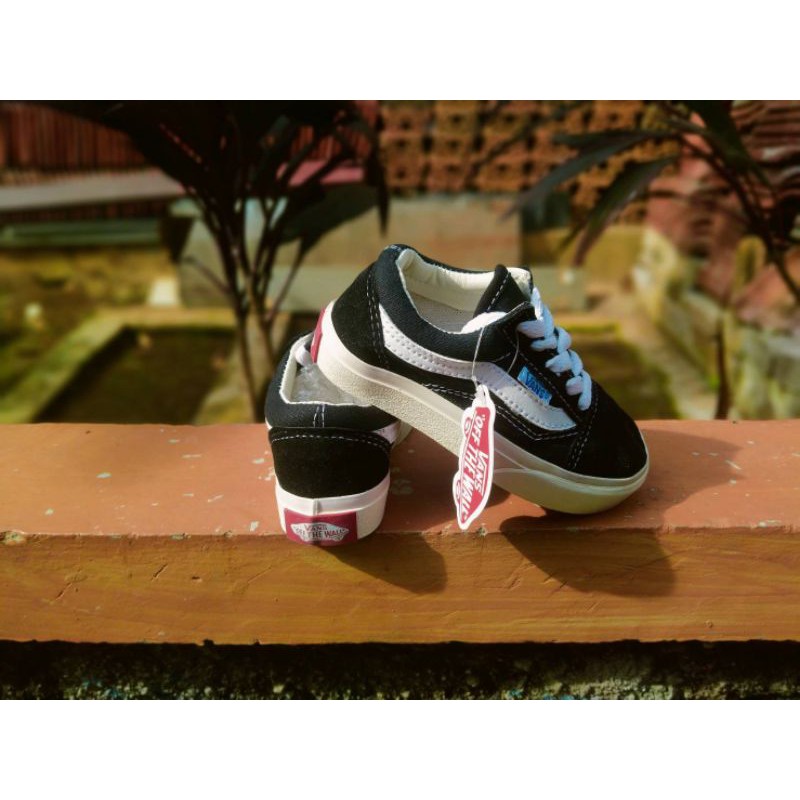 Sepatu Anak VANS OUDSCUL Tali Hitam Putih Casual Dan Berkualitas