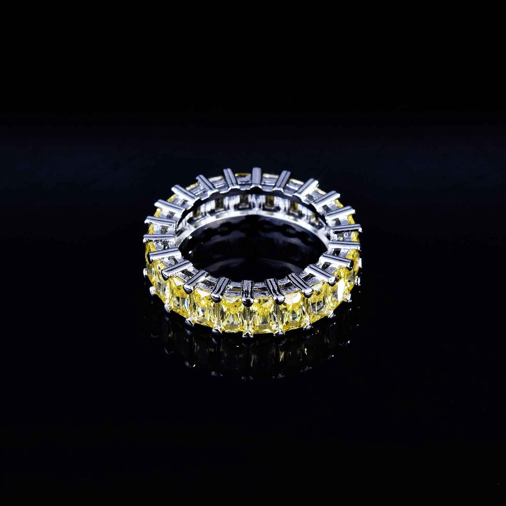 Women's Luxury Moissanite Ring