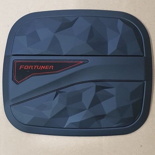 TanC cover TUTUP BENSIN TOYOTA ALL NEW FORTUNER / VRZ 2016 2017 2018 2019 2020 2021 2022 2023  WARNA hitam MODEL diamond