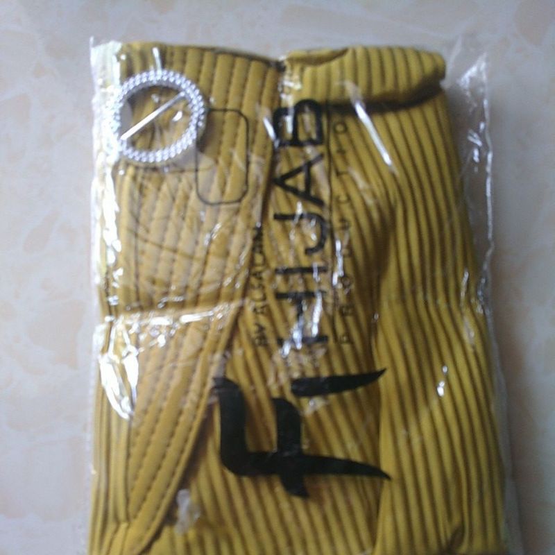 Hijab Instan Bergo Plisket Gotik Gesper Original F1/ Hijab Jersey Plisket/ Jilbab Bergo Pad Plisket-Lime