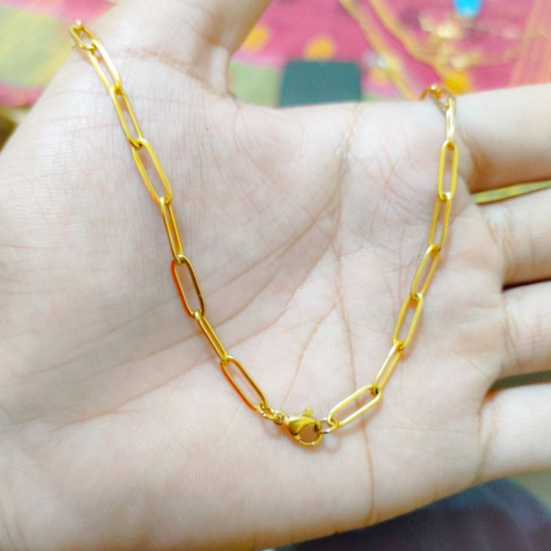 Kalung rantai oval Leona Patrick