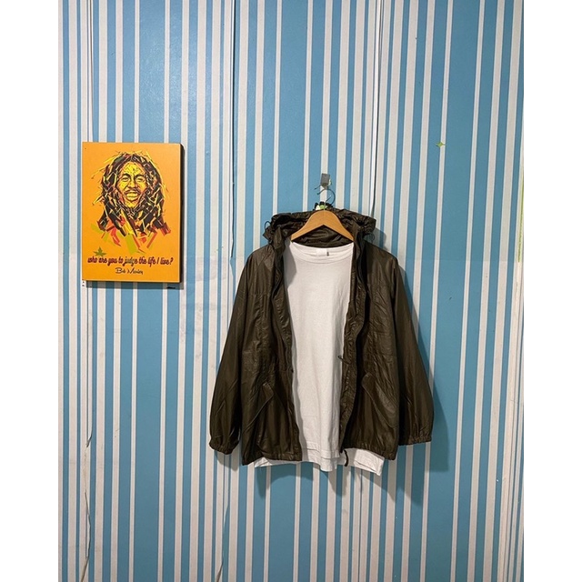 Uniqlo Army Jaket Parasut Tracker Olahraga Size S Olahraga sepeda lari  thrift
