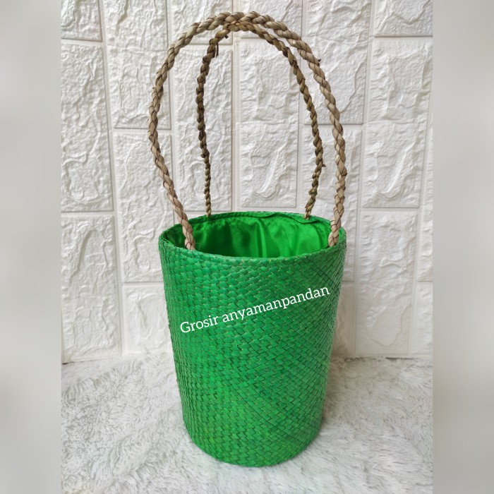 

NEW TAS ANYAMAN PANDAN PARCEL TAS PANDAN EMBER - Hijau, 3 TOPLES