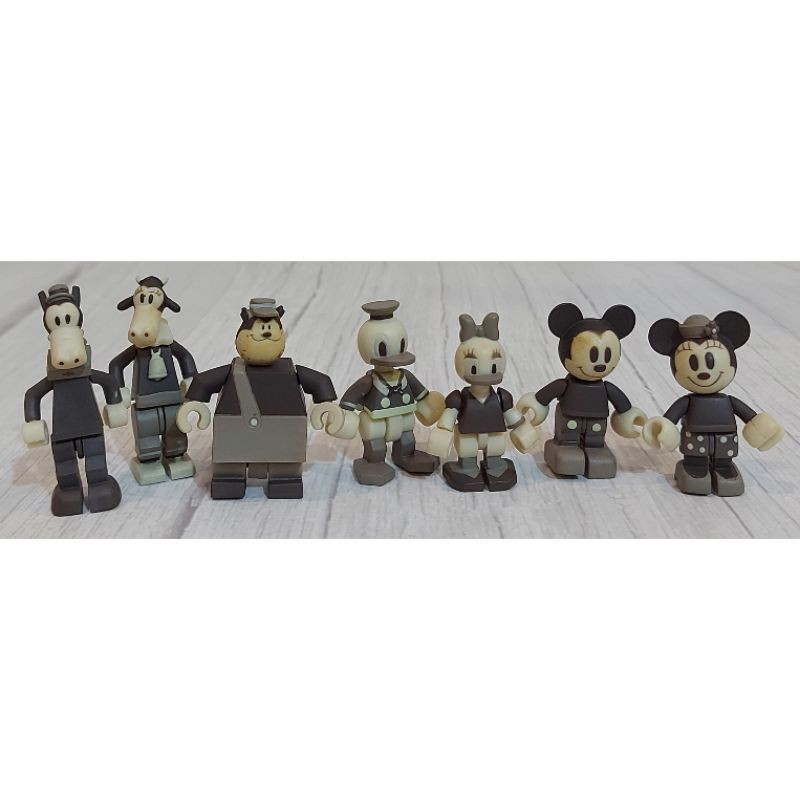 MICKEY MOUSE GROUP COLLECTION