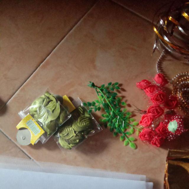 Daun daunan kecil dan rumput  kecil untuk hiasan  mahar 