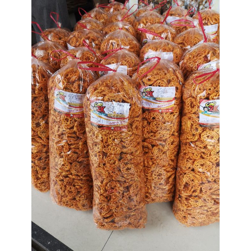 

Kerupuk Seblak Mawar Kribo Pedas Daun Jeruk 1.8kg +Bubble Wrap
