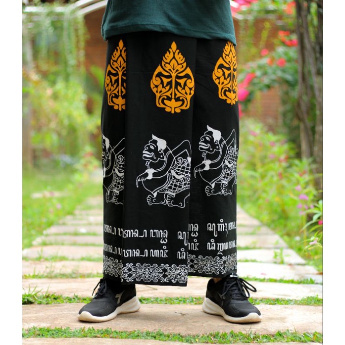 Sarung Sosrokartono ( Motif Semar)