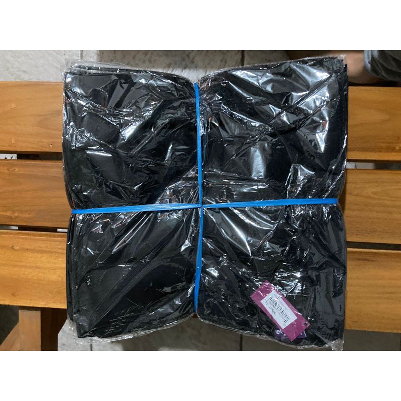 hijab polos elzatta segi empat