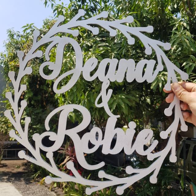 Custom Dekorasi Totol Kayu Lamaran Nama Tunangan Wood Wedding Backdrop Engagement Inisial Lamaran Tunangan Papan Dinding Round