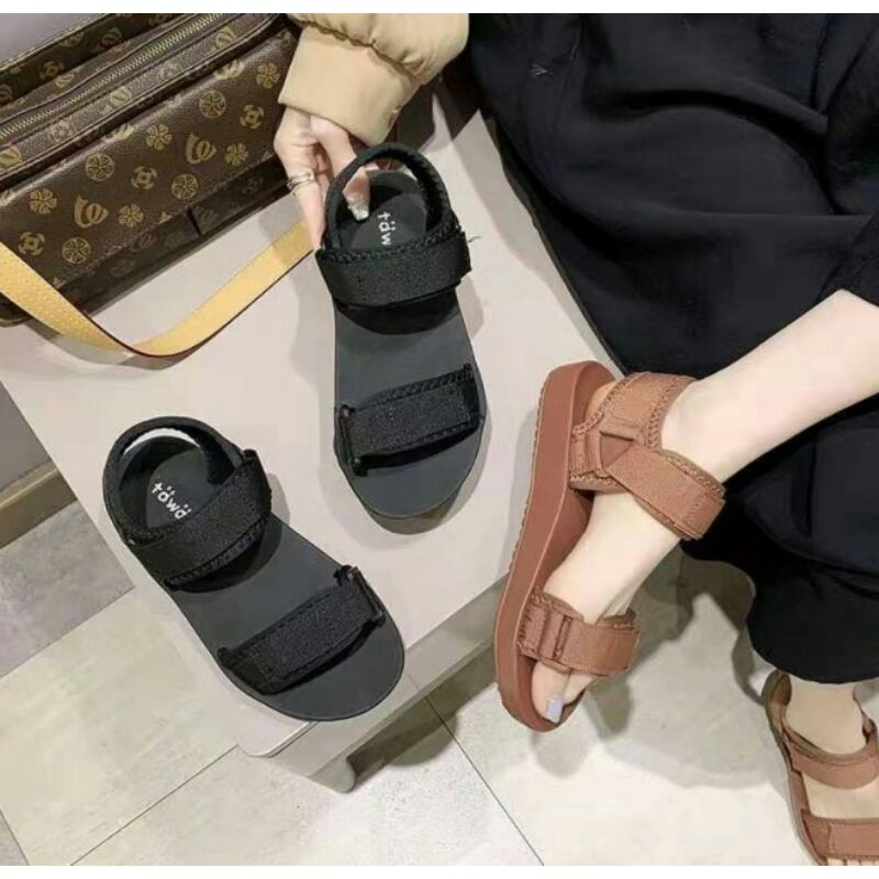 Sandal Tawana Gunung