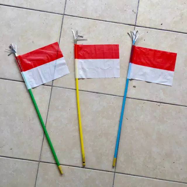 Jual Bendera plastik dengan tangkai peluit  Indonesia Merah Putih