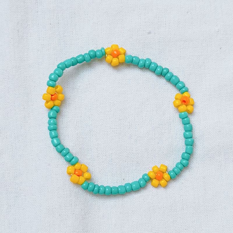 Gelang Manik Bunga Jihoon Treasure