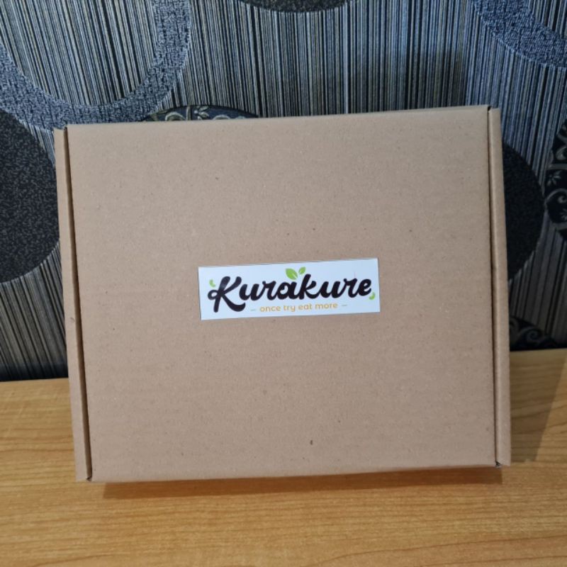 

GIFT BOX POUCH BY KURAKURE / HAMPERS LEBARAN METE OVEN