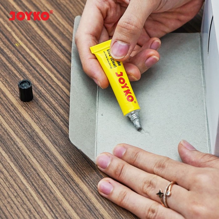 

PEREKAT-PENGIKAT- LIQUID GLUE / LEM CAIR JOYKO GL-506 / 7ML -PENGIKAT-PEREKAT.