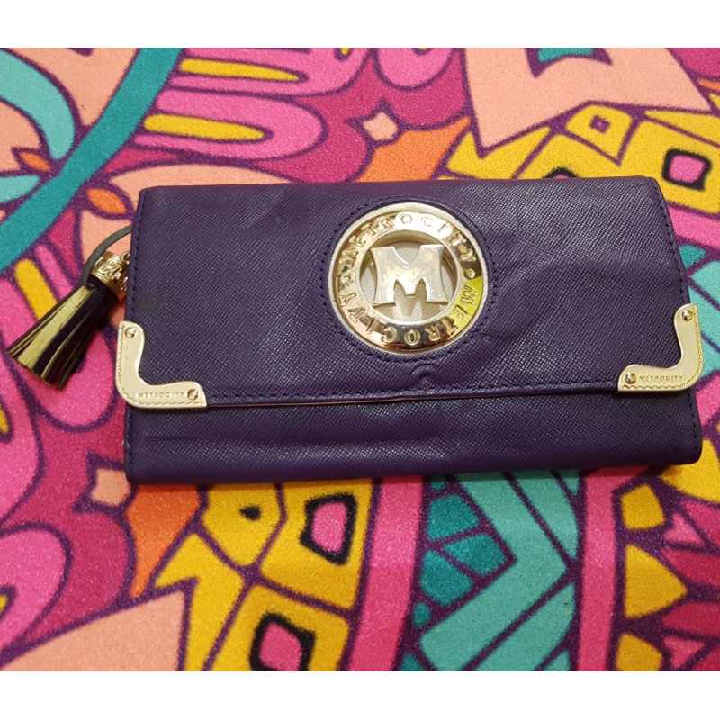 Preloved Dompet Ungu Metrocity