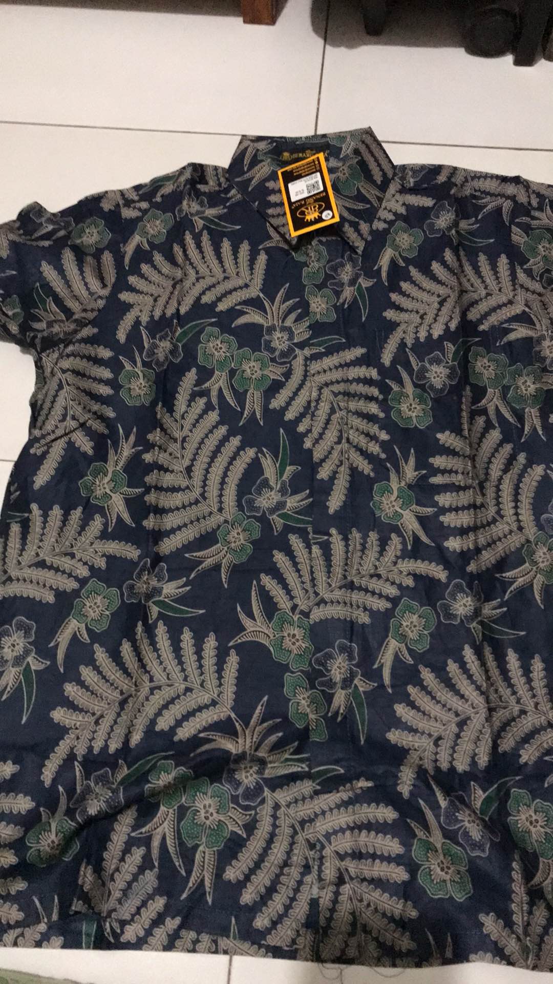 Benang Raja Hem Batik Pria Lengan Pendek Motif Daun Putri Malu