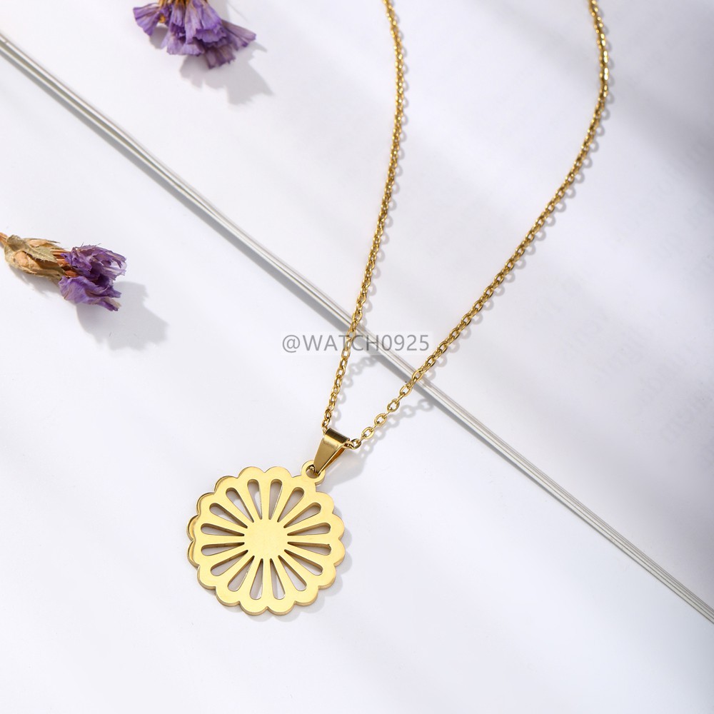 Simple Daisy Pendants Necklaces Women Man Charm Collar Jewelry Korean Design Romantic Choker S87