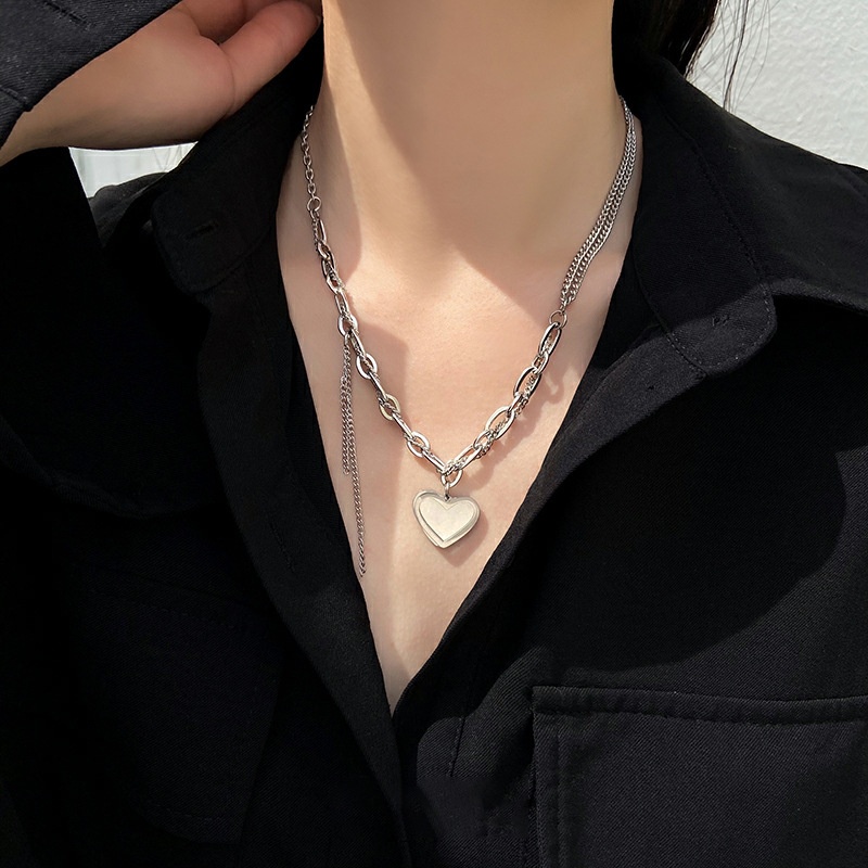 Eropa dan Amerika titanium baja double-layer kalung hati persegi bulat huruf liontin Hee special int