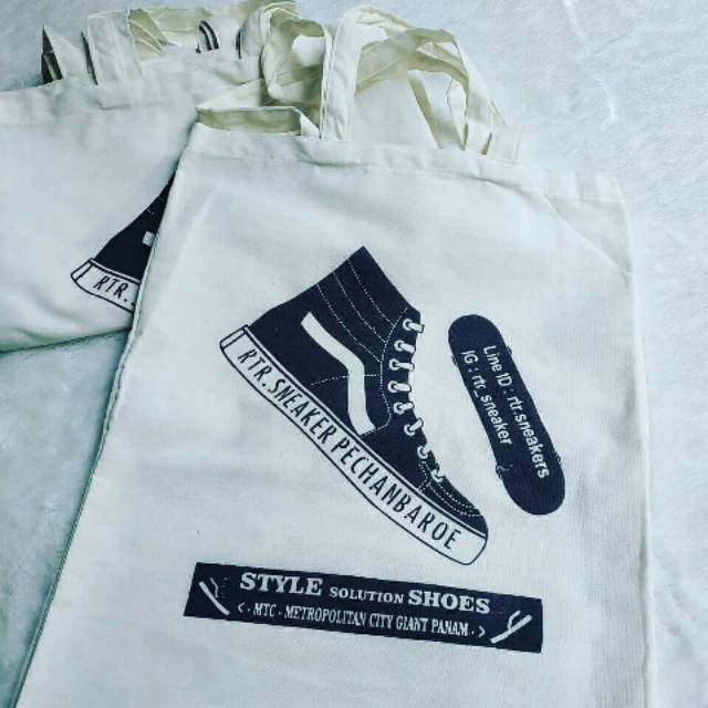 Tas blacu sablon satu warna satu sisi