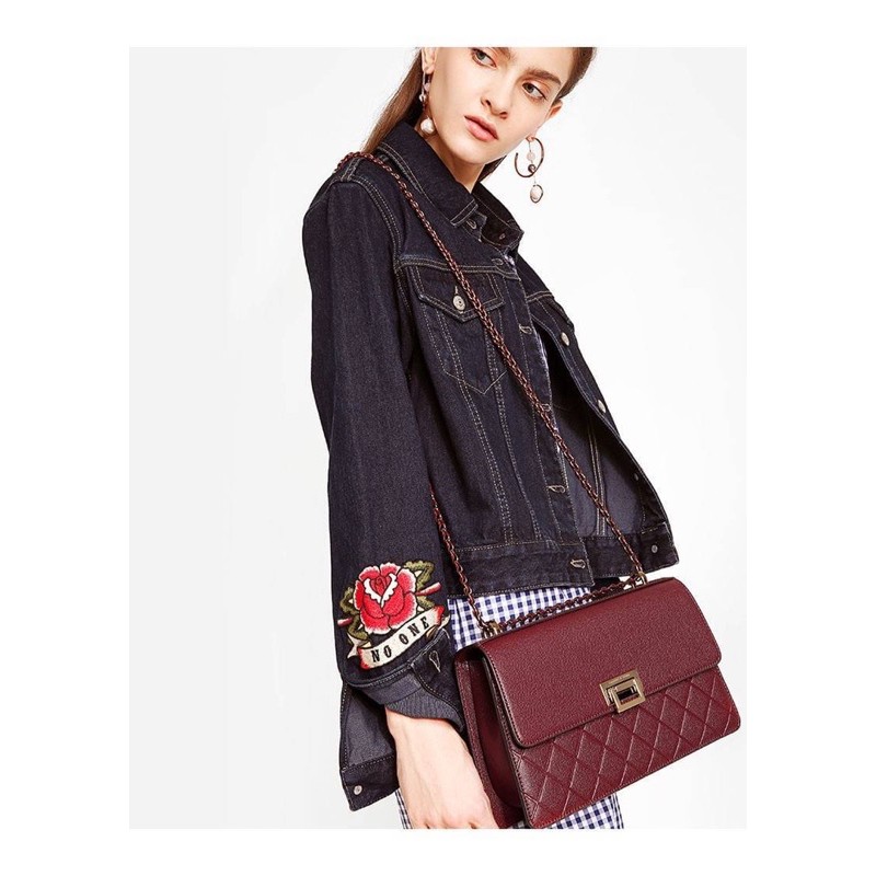 Classic Shoulder Bag