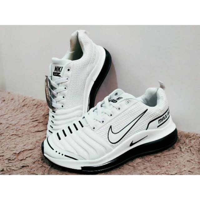 Sepatu Sport Pria Import Sneaker 1121Y