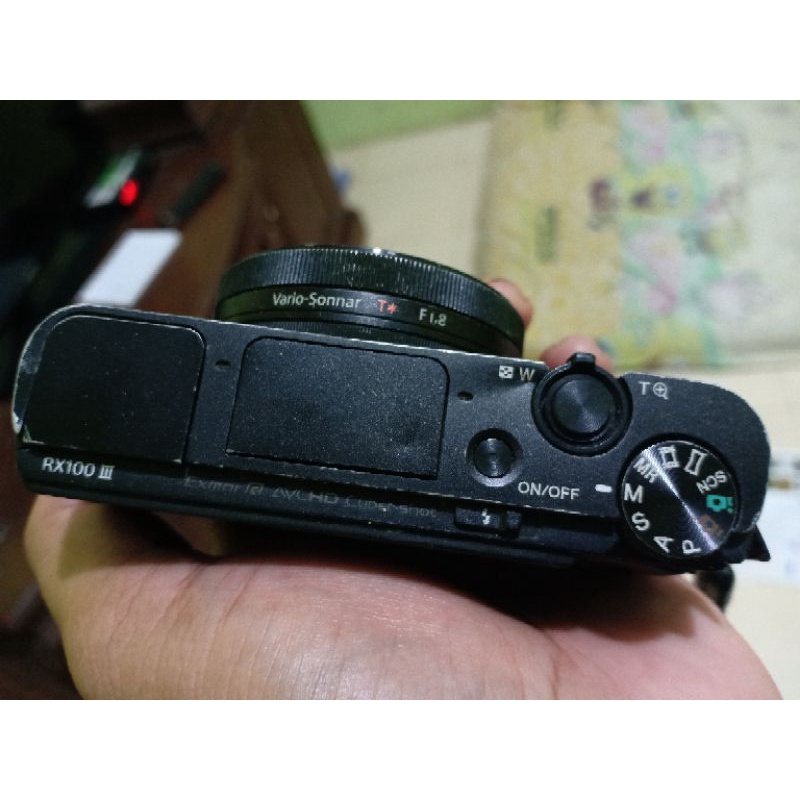 KAMERA SONY RX100 MARK III second bekas