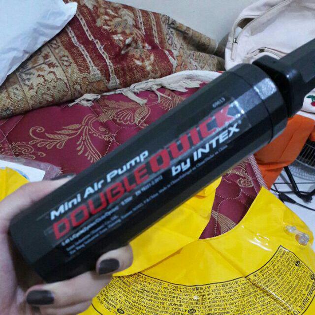 Intex Pompa Angin Tangan Mini Air Pump Untuk Ban Pelampung 69613