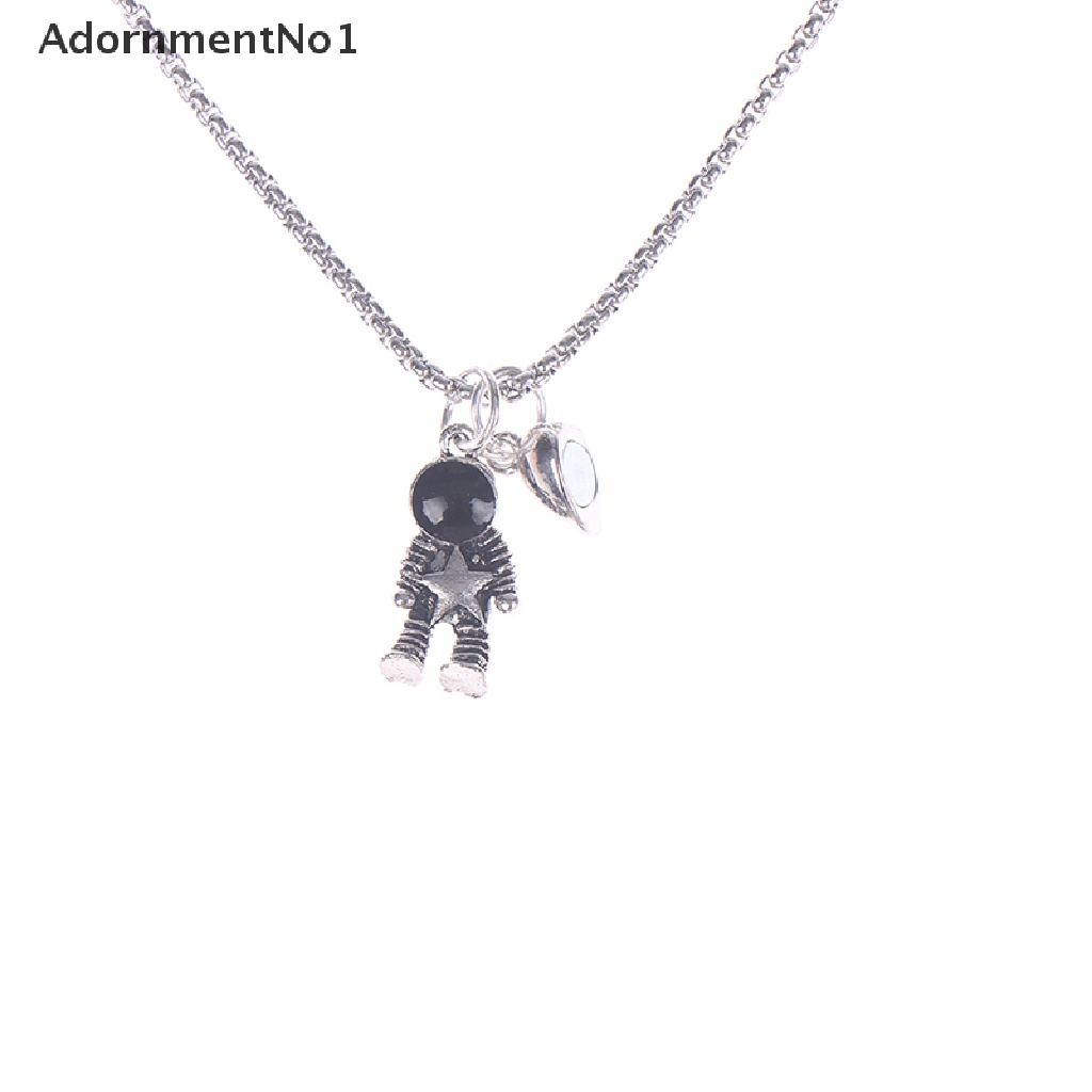 (AdornmentNo1) Kalung Rantai Dengan Liontin Astronot + Hati Magnetik Untuk Pasangan / Pria / Wanita