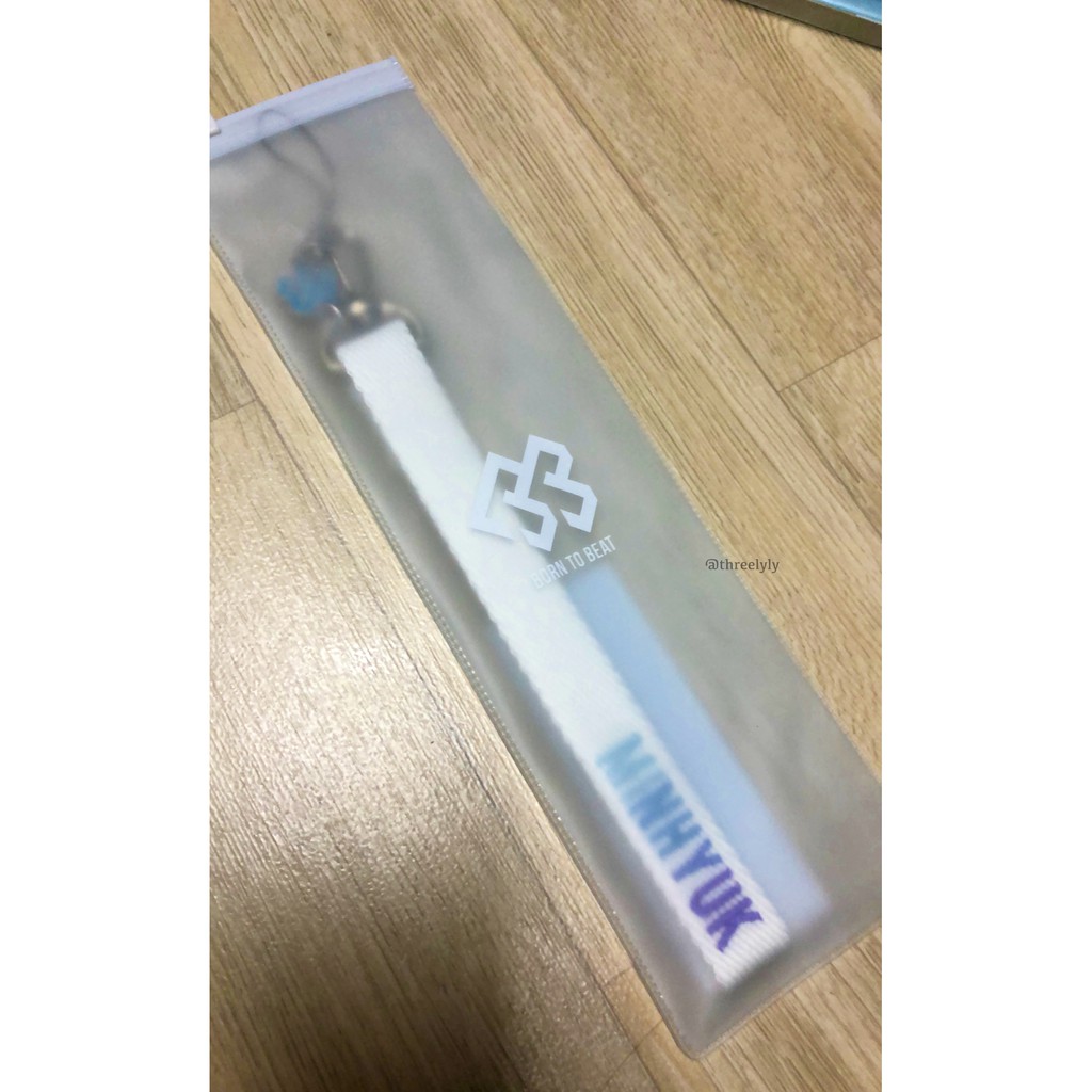 STRIP KEYRING BTOB