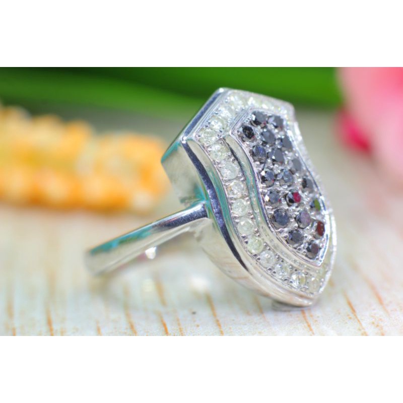 cincin terompah berlian hitam eropa