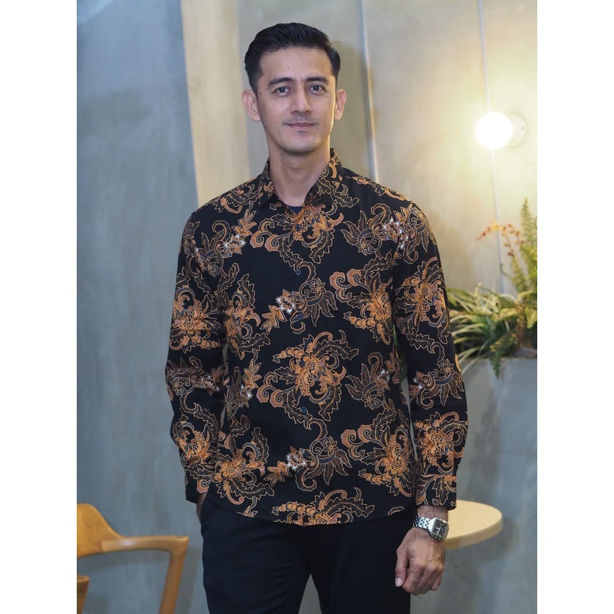 Kemeja Batik Motif Anak Muda Batik Slimfit terbaru Batik Pria Premium Batik Khas Pekalongan Batik Mo