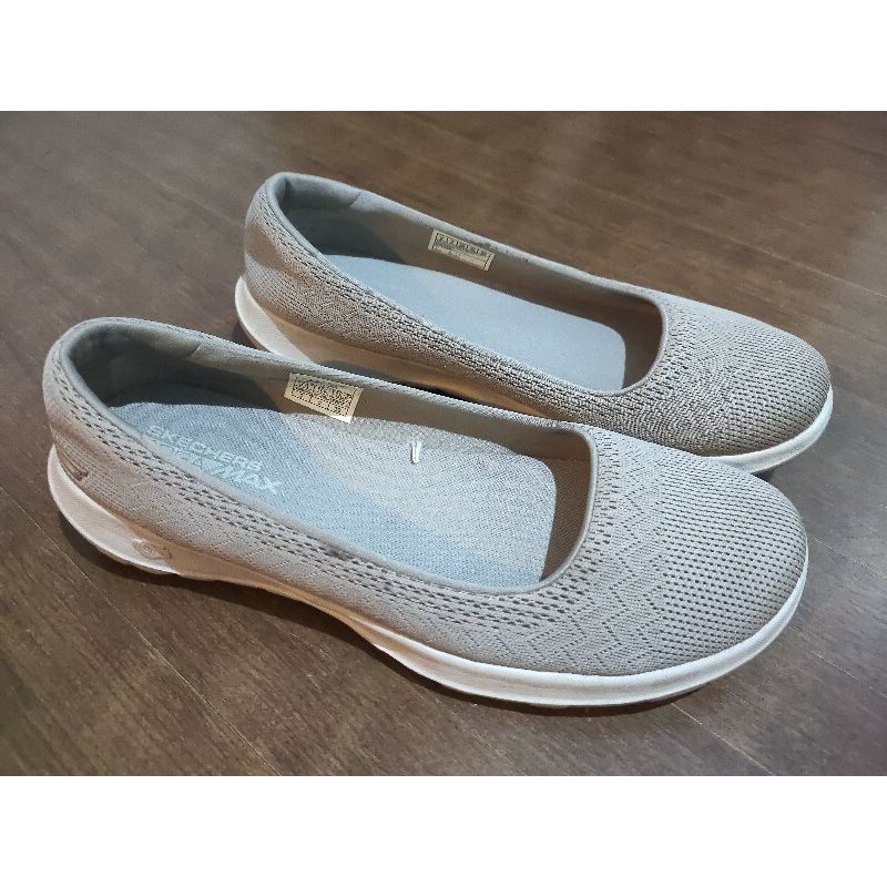 Skechers Go Walk Goga Max Sepatu Preloved