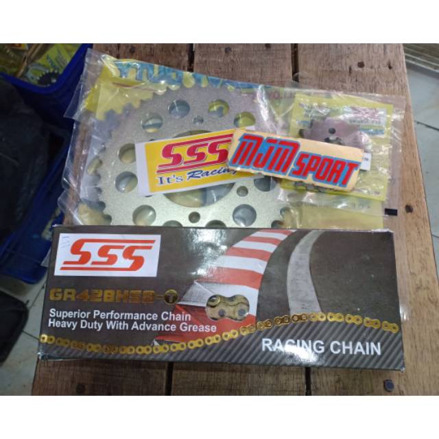 Gir SSS satria FU 428 plus rantai hsbt . Paketan gir satu set ukuran 428 plus rantai  sss hsbt ori