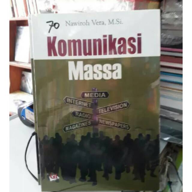 Komunikasi Massa Nawiroh Vera