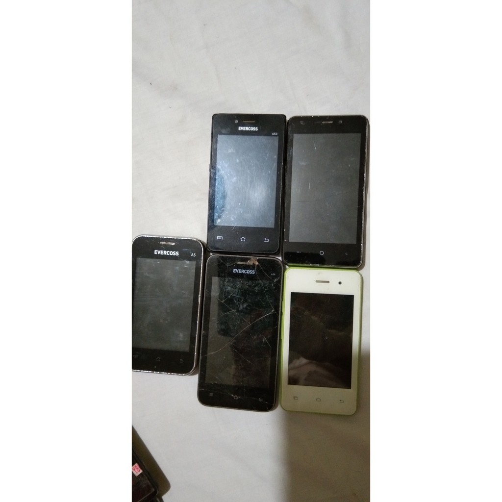 5 Handphone Evercoss