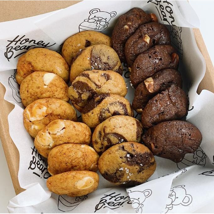 

MIXED COOKIE BOX | Soft Baked Cookies Kue Kering Coklat Chip Almond - 10 pcs