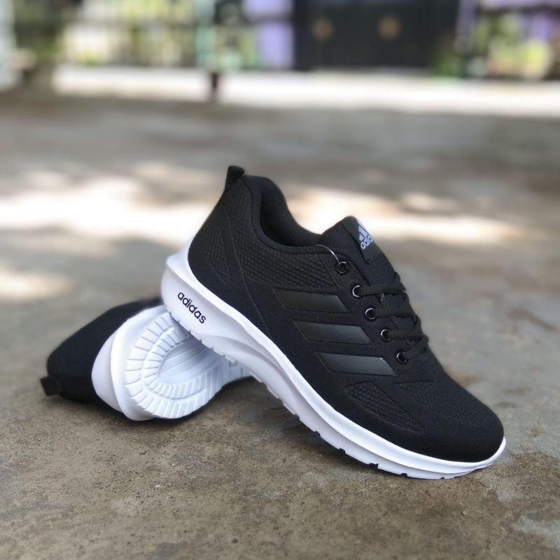 Sepatu Sekolah Adidas Hitam Putih - Hitam Polos Pria/Wanita Sepatu Kerja