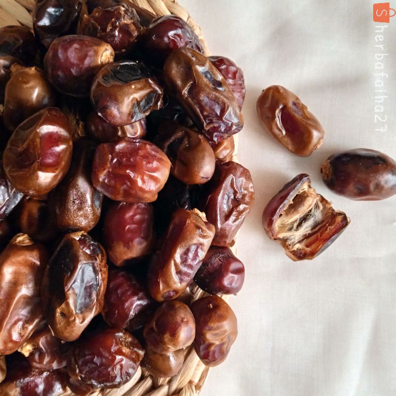 

Kurma Sayer (Emirates Golden Dates) 1KG