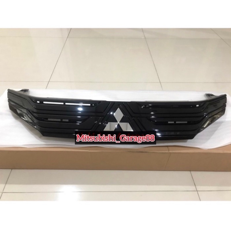 Grille Grill Depan Xpander Facelift Exceed Hitam Mitsubishi Orisinil