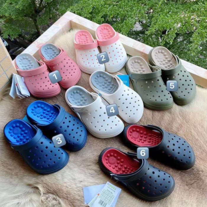 Crocs Reviva Clog Sendal Pantai Pria Cowok Karet Sandal Rumah Sakit