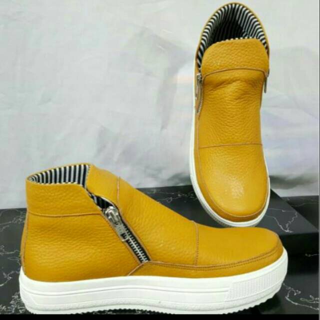 Sepatu Kulit Boot Wanita Asli Garut model Sleting Samping